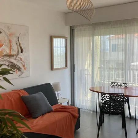 Appartamento Hyères, 2 Pièces, 4 Personnes - Fr-1-335-52 *